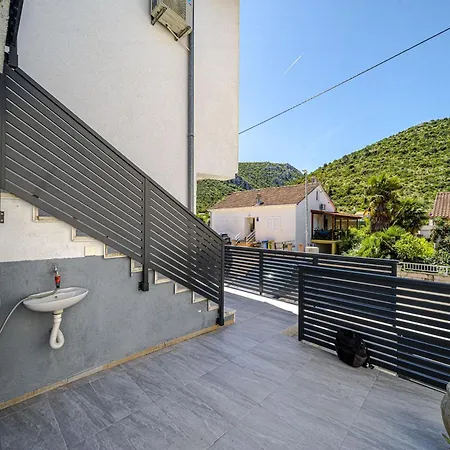 Apartament With Parking Space Trpanj, Peljesac - 24922 Trpanj
