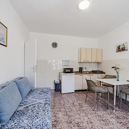 Apartament With Parking Space Trpanj, Peljesac - 24922 Trpanj